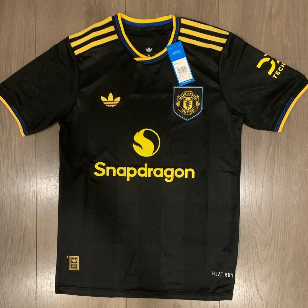 Manchester United Jersey - Picture 6 of 6